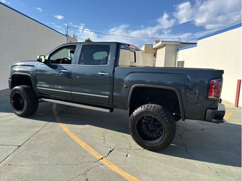 Used 2017 GMC Sierra 1500 Denali w/ Denali Ultimate Package AWD/4WD image 10