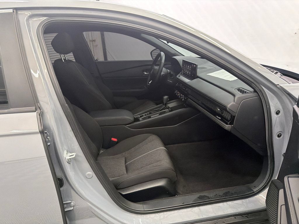 Used 2025 Honda Accord Sport image 14
