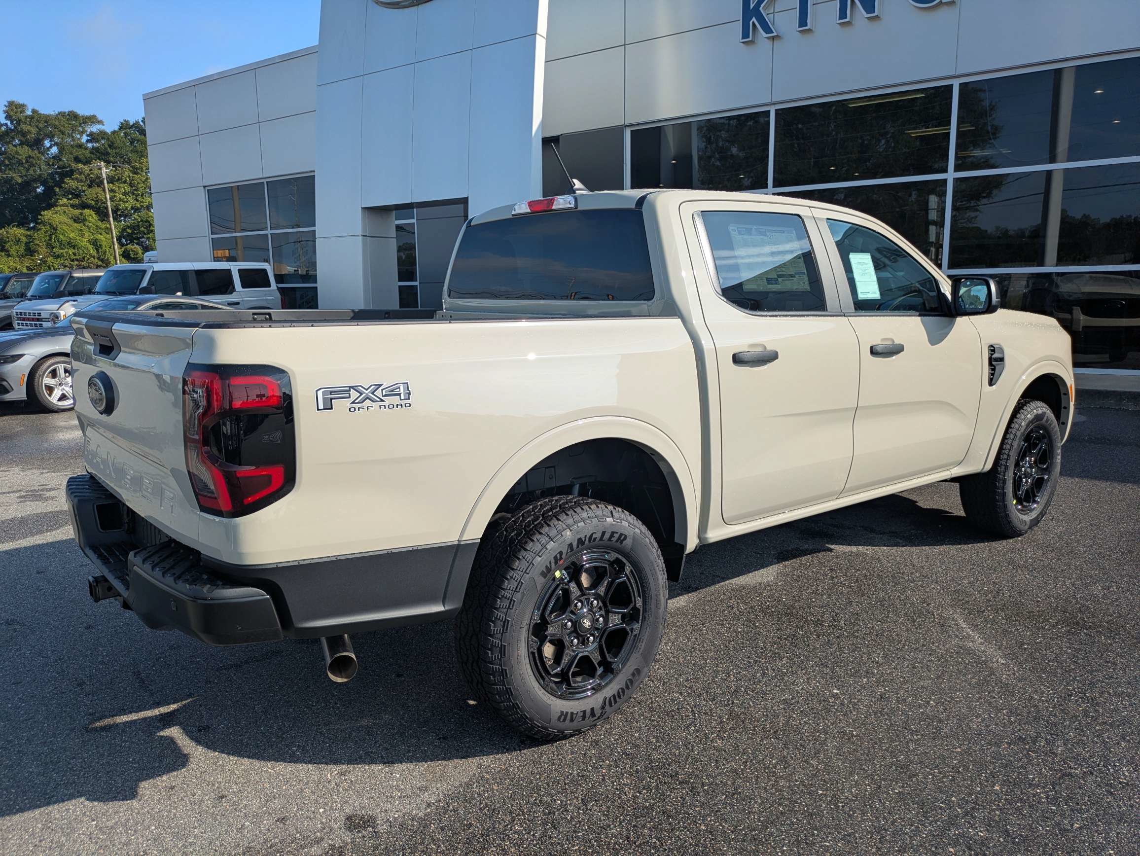 New 2026 Ford Ranger XLT w/ FX4 Off-Road Package AWD/4WD image 4