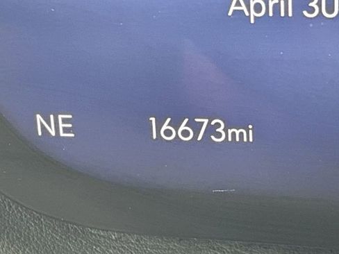 Certified 2025 Buick Enclave Avenir AWD/4WD image 12