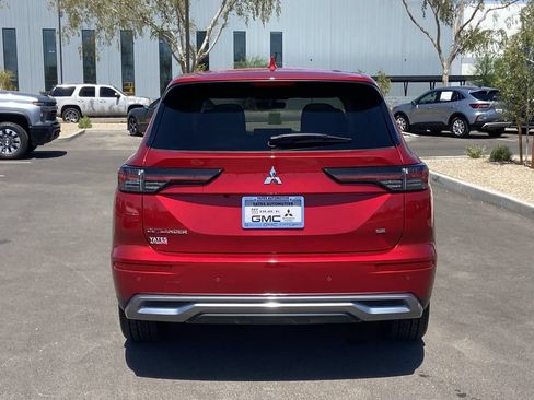 Used 2025 Mitsubishi Outlander SE FWD image 5