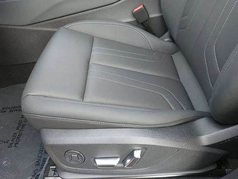 New 2026 Audi Q3 quattro 2.0T AWD/4WD image 32