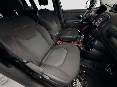 Used 2016 Jeep Renegade Trailhawk AWD/4WD image 14