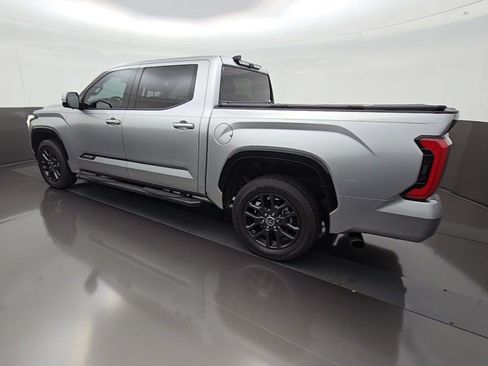 Used 2023 Toyota Tundra Platinum AWD/4WD image 6