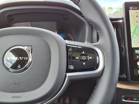 New 2026 Volvo XC60 B5 Core AWD/4WD image 16