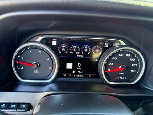 Used 2020 Chevrolet Silverado 2500 LTZ w/ LTZ Plus Package image 27