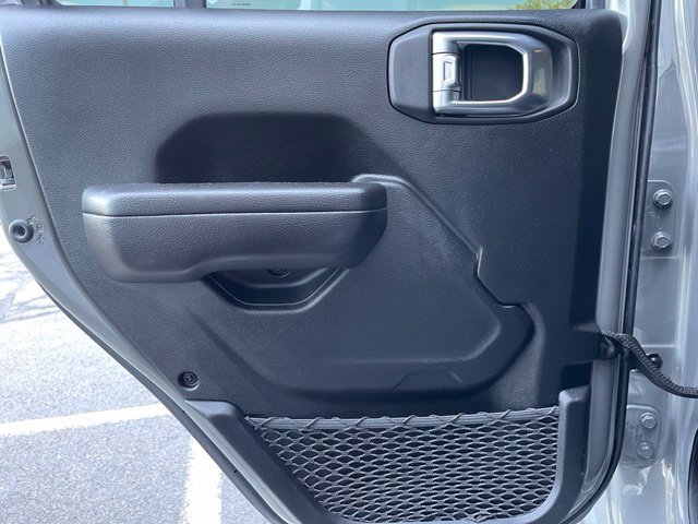 Used 2023 Jeep Wrangler Unlimited Rubicon AWD/4WD image 23