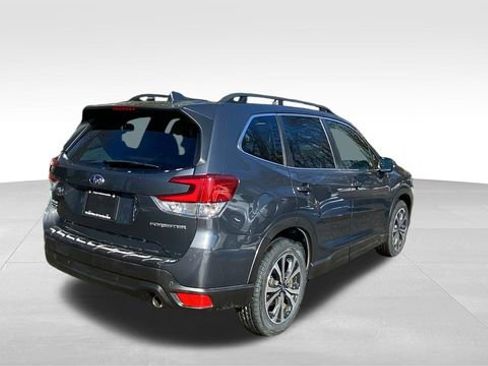 Used 2023 Subaru Forester Limited AWD/4WD image 9