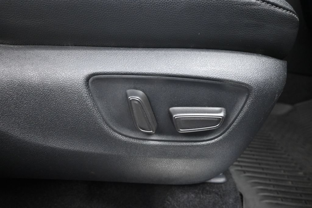 Used 2021 Toyota Highlander Platinum AWD/4WD image 12