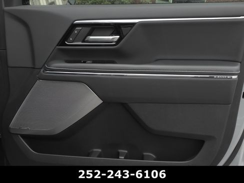 Used 2025 GMC Sierra EV Denali AWD/4WD image 51