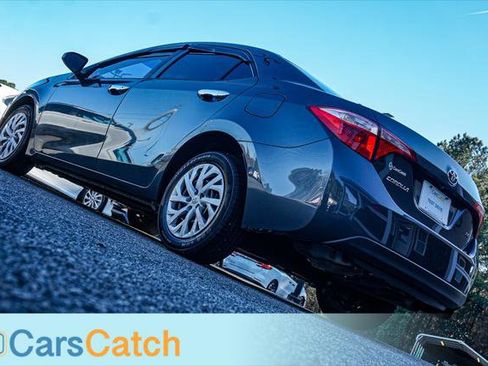 Used 2018 Toyota Corolla LE image 5