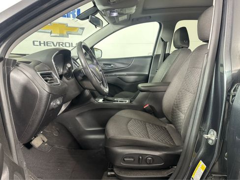 Used 2019 Chevrolet Equinox LT w/ Sun & Navigation Package image 8