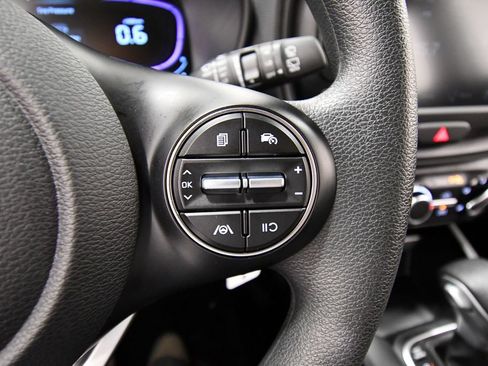 Certified 2025 Kia Soul LX w/ LX Technology Package FWD image 20