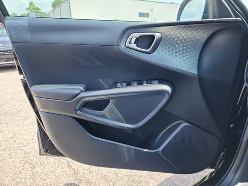 New 2025 Kia Soul EX image 8