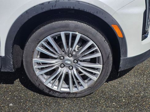 Used 2024 Cadillac XT4 Premium Luxury AWD/4WD image 14