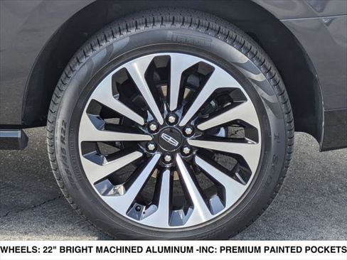 Used 2024 Lincoln Navigator Reserve image 9