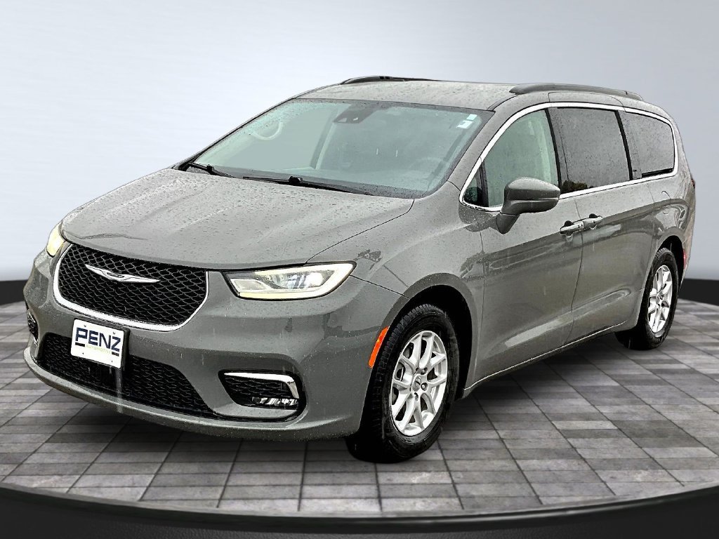 Used 2022 Chrysler Pacifica Touring-L FWD image 1