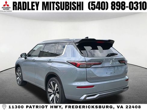 New 2026 Mitsubishi Outlander SEL image 16