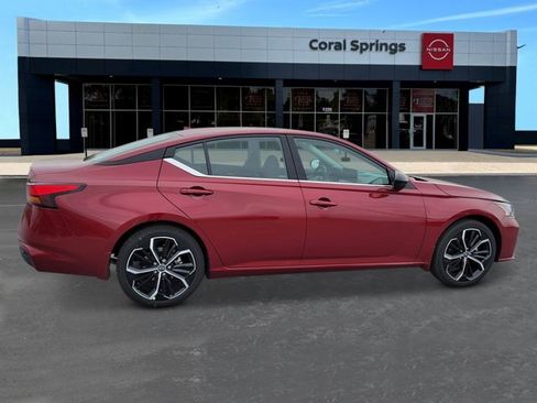 New 2025 Nissan Altima 2.5 SR w/ SR Premium Package image 6