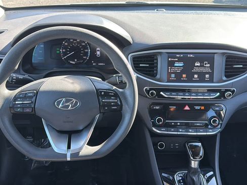 Used 2018 Hyundai Ioniq Blue image 24