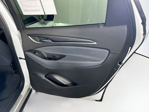 Used 2024 Buick Enclave Premium image 32