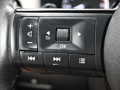 Used 2021 Nissan Rogue SL w/ Premium Package AWD/4WD image 18