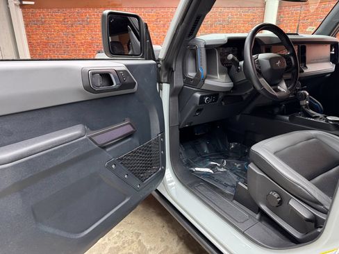 Used 2024 Ford Bronco Black Diamond AWD/4WD image 10