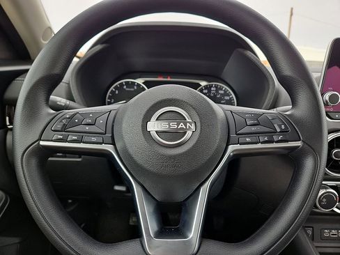 Used 2025 Nissan Sentra SV image 30