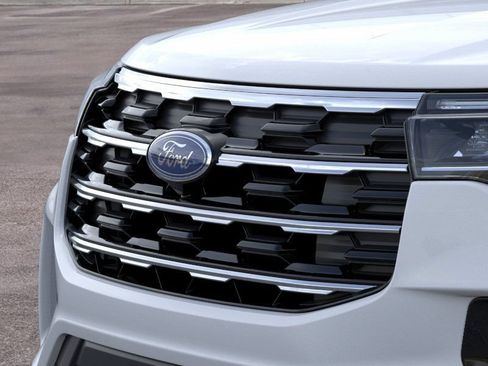 New 2026 Ford Explorer Active w/ Active Comfort Package AWD/4WD image 17