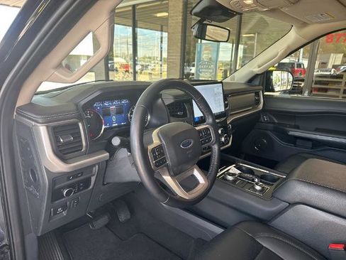 Certified 2024 Ford Expedition Max XLT image 10