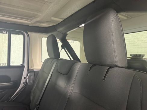 Used 2020 Jeep Wrangler Unlimited Sport S AWD/4WD image 11