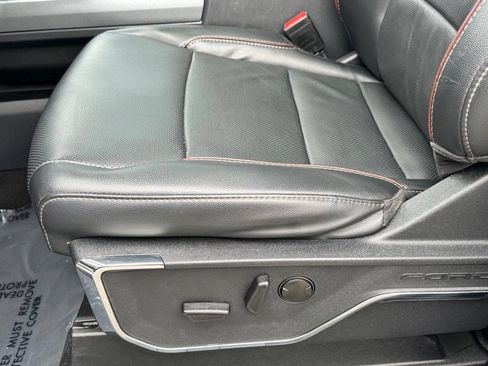 Used 2024 Ford F250 Lariat w/ Lariat Ultimate Package AWD/4WD image 27