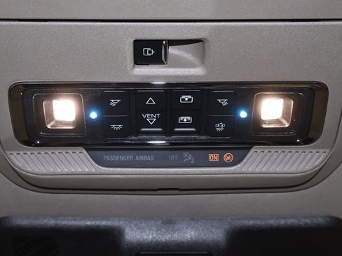 Certified 2025 Ford F350 Platinum w/ Platinum Plus Package image 40