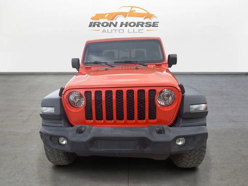 Used 2020 Jeep Gladiator Sport w/ Quick Order Package 24S AWD/4WD image 2