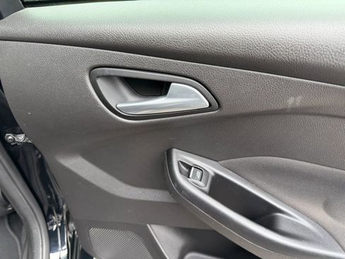 Used 2017 Ford Focus ST image 32