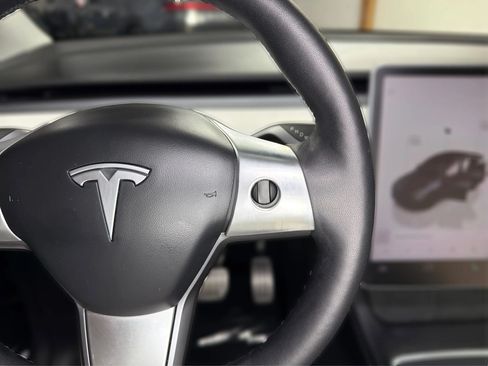 Used 2022 Tesla Model Y Performance AWD/4WD image 27