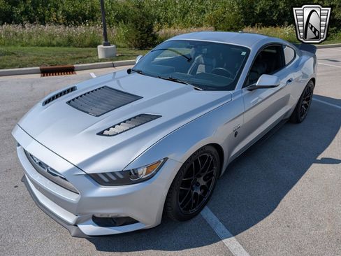 Used 2015 Ford Mustang GT Premium w/ Equipment Group 401A image 3