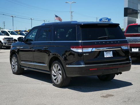 Used 2023 Lincoln Navigator L Reserve AWD/4WD image 7