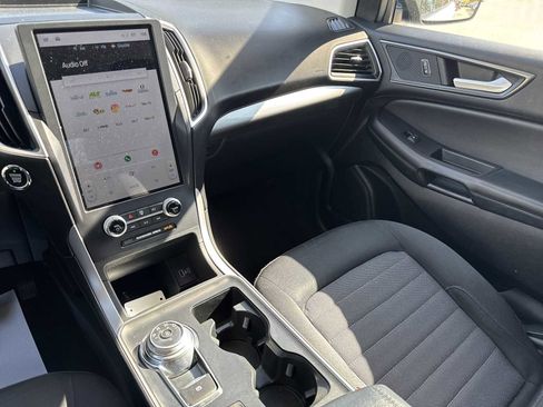 Used 2022 Ford Edge SE image 23