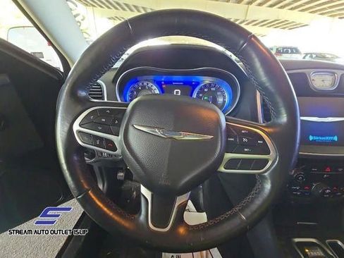 Used 2021 Chrysler 300 Touring w/ Sport Appearance Package image 17