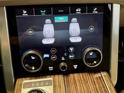 Used 2019 Land Rover Range Rover Long Wheelbase Supercharged image 23