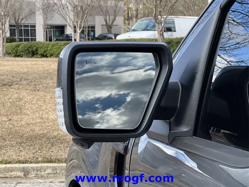 Used 2025 Ford F150 Lariat w/ Equipment Group 501A Mid image 34