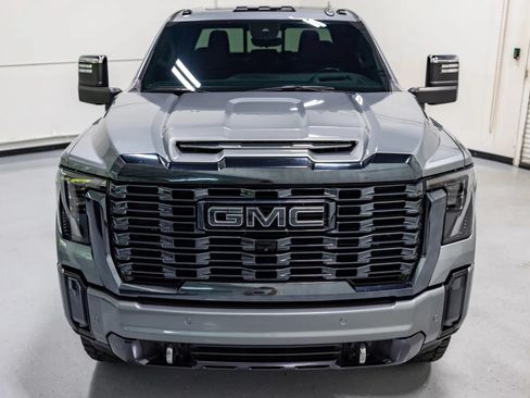 Used 2024 GMC Sierra 2500 Denali Ultimate AWD/4WD image 5