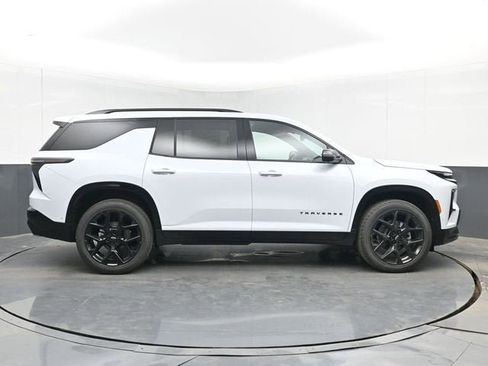New 2026 Chevrolet Traverse RS w/ LPO, Floor Liner Package FWD image 15