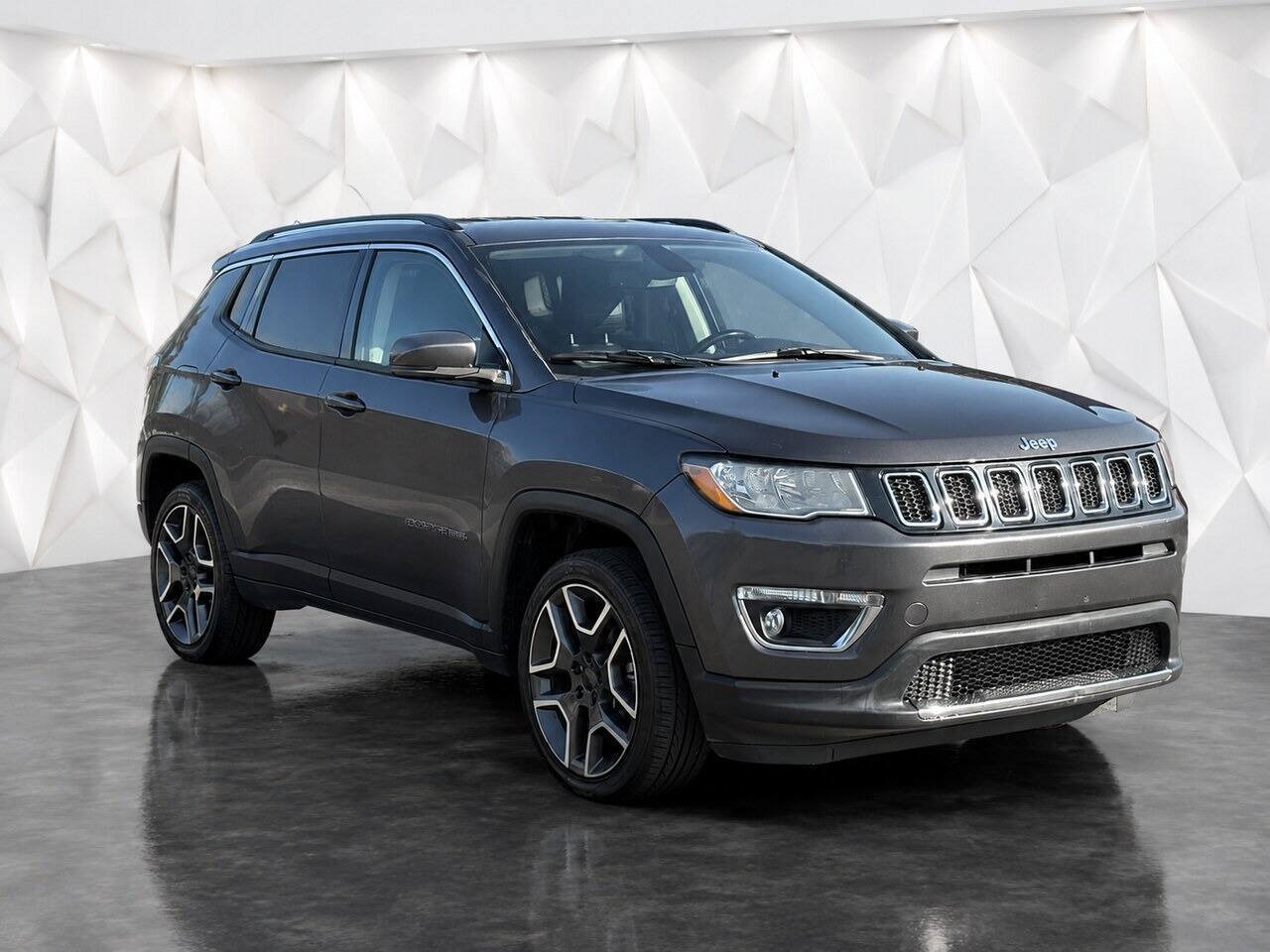 Used 2020 Jeep Compass Limited AWD/4WD image 34