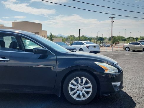 Used 2015 Nissan Altima 2.5 S w/ Power Driver Seat Package FWD image 4