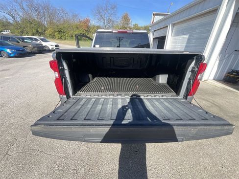 Used 2022 Chevrolet Silverado 1500 RST w/ LPO, Blackout Package image 22