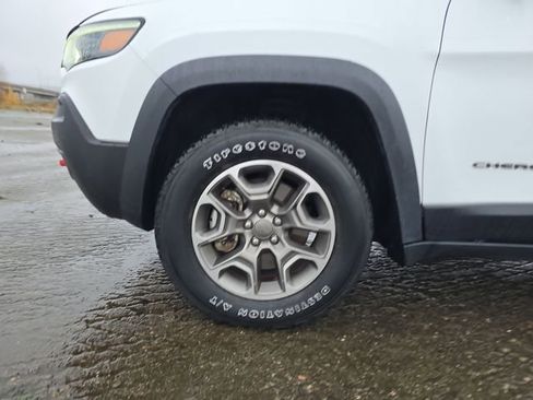 Used 2021 Jeep Cherokee Trailhawk w/ Sun, Sound & Nav Group image 27