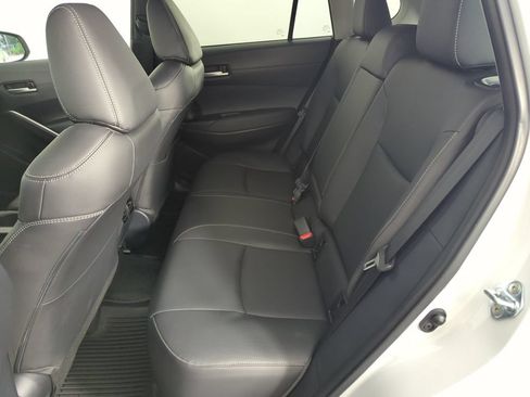 Used 2023 Toyota Corolla Cross XLE FWD image 28