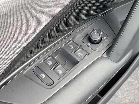 Certified 2026 Volkswagen Tiguan S FWD image 17